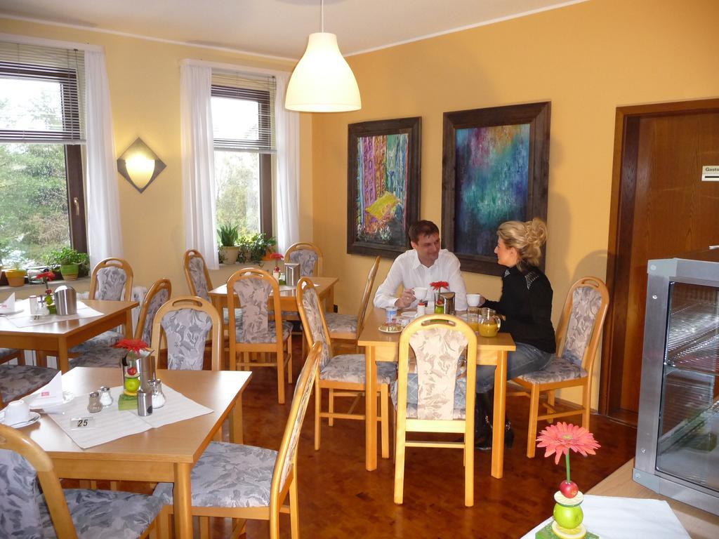 Hotel Brueckenschaenke Sebnitz Buitenkant foto
